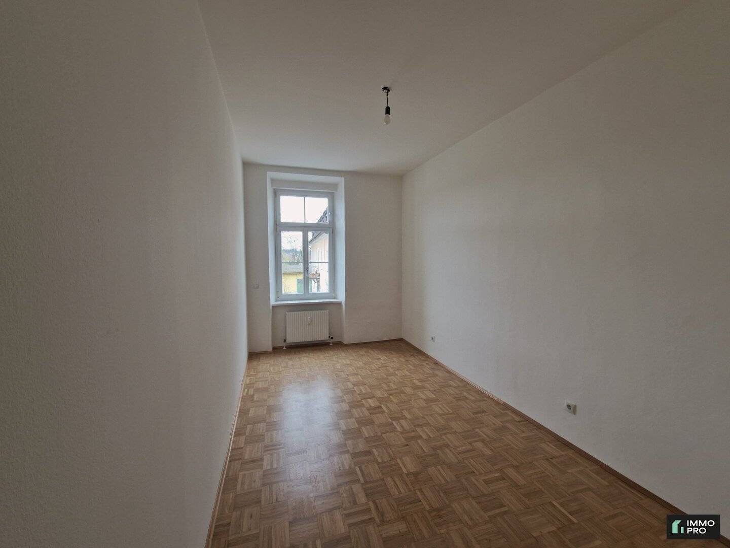 Generalsanierte 2-Zimmer-Wohnung mit zugeordnetem Parkplatz - in Wildon!