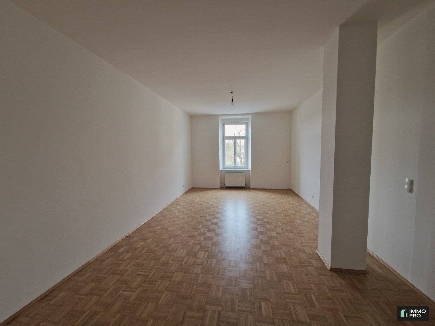 Generalsanierte 2-Zimmer-Wohnung mit zugeordnetem Parkplatz - in Wildon!