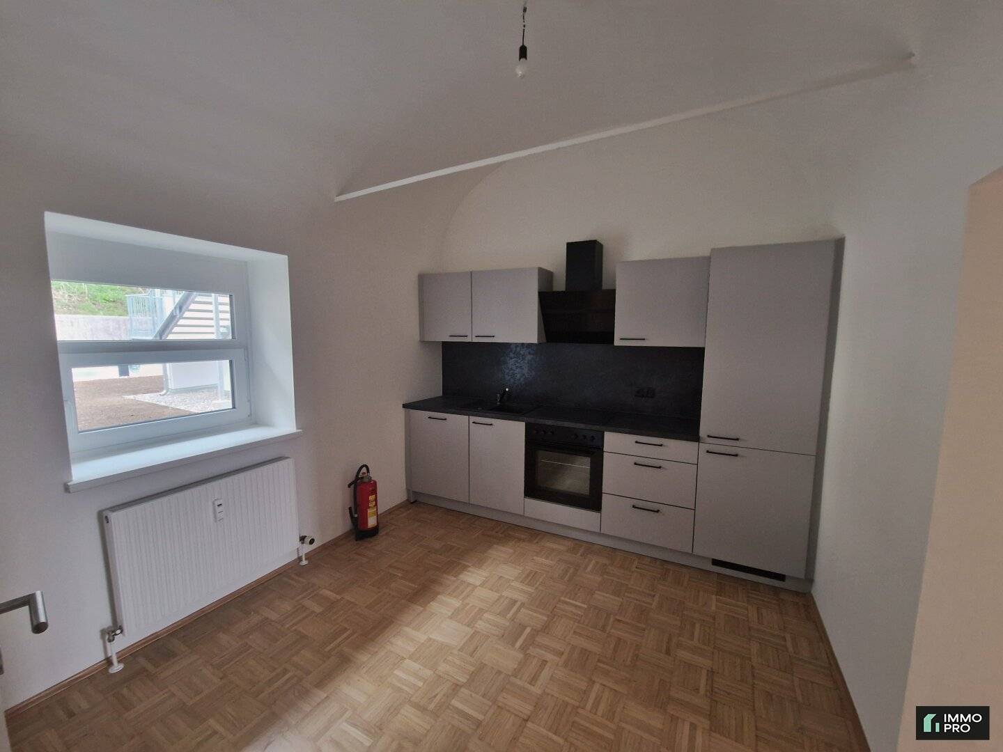 Generalsanierte 2-Zimmer-Wohnung mit zugeordnetem Parkplatz - in Wildon!