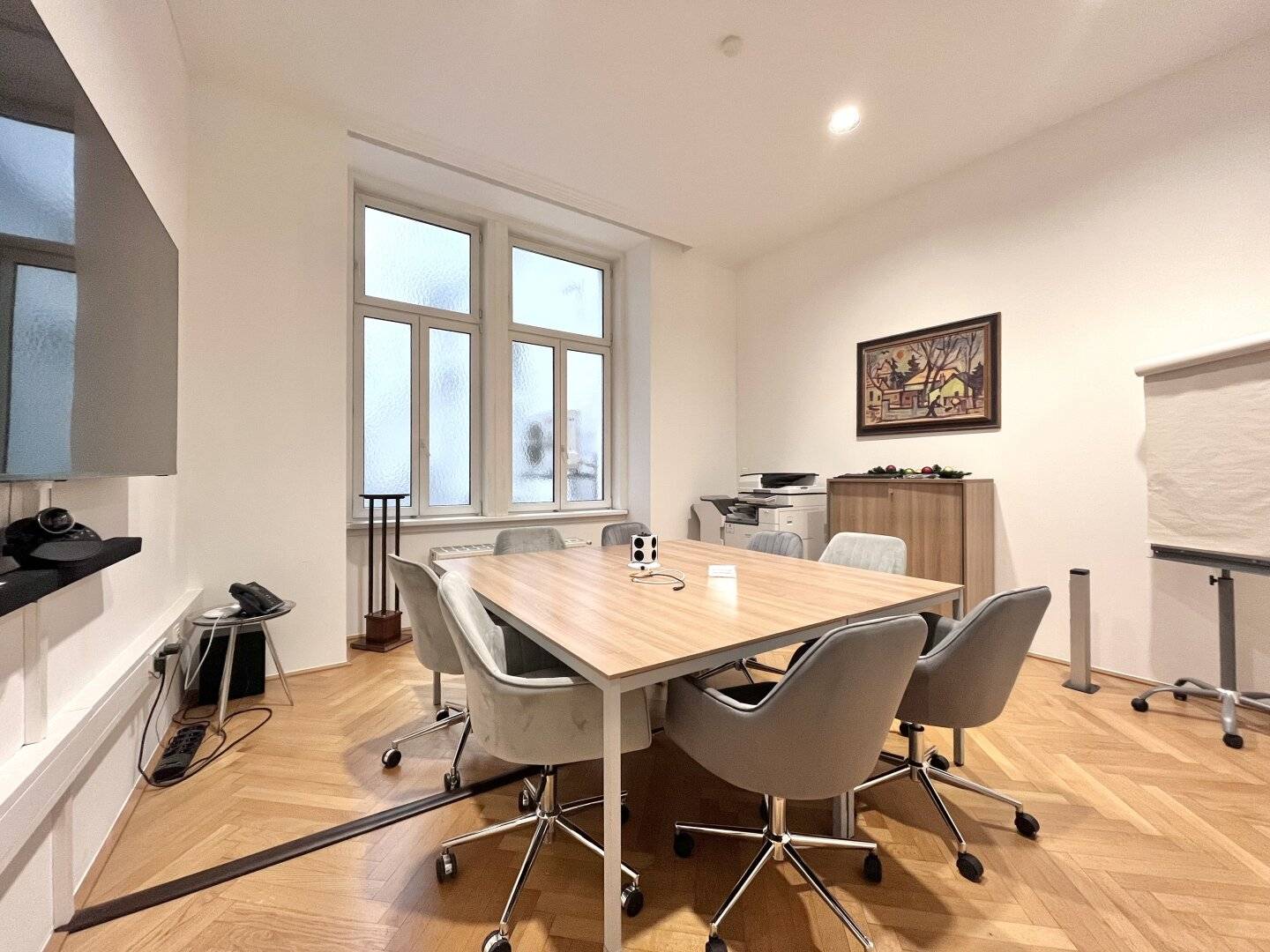 ALL-INCLUSIVE HOFSEITIGES PRESTIGE BÜRO DIREKT AM GRABEN