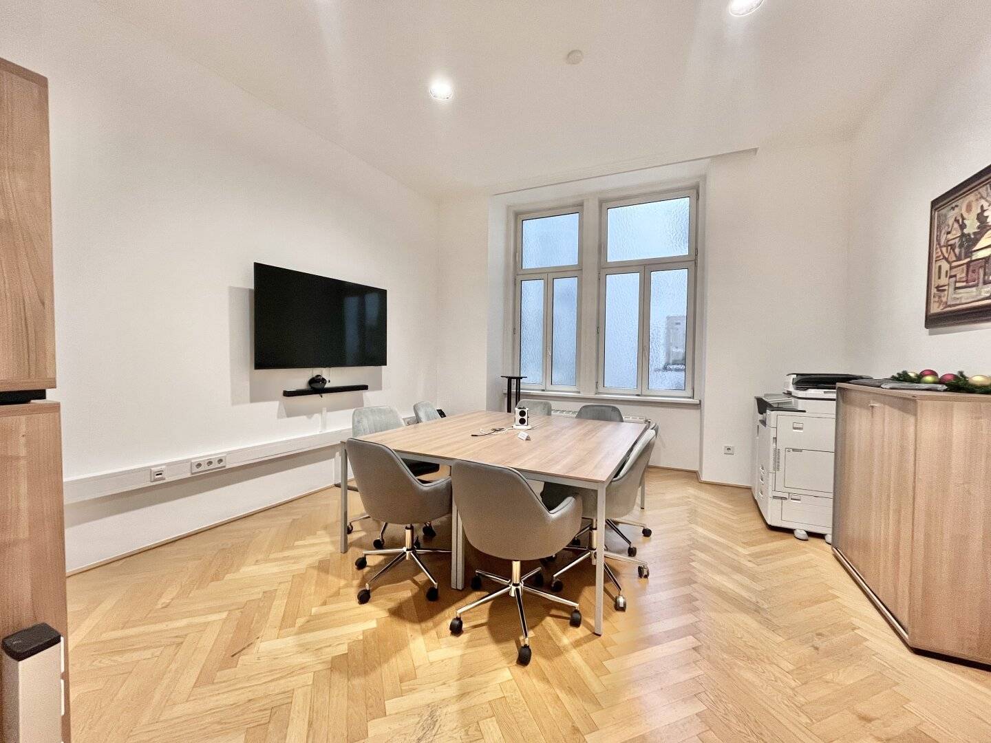 ALL-INCLUSIVE HOFSEITIGES PRESTIGE BÜRO DIREKT AM GRABEN