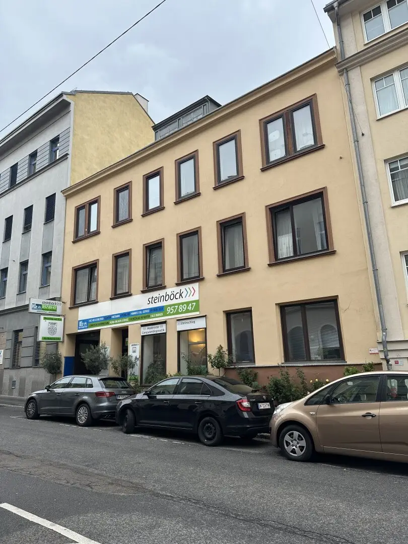 Zinshaus in gefragter Lage des 18. Bezirks - hoher Leerstand & ausbaufähiger Rohdachboden