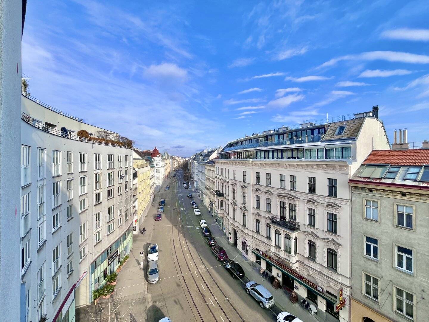 LICHTDURCHFLUTETE 4-ZIMMER-NEUBAU IM 6. LIFTSTOCK MIT TRAUMHAFTEM WEITBLICK + GARAGENOPTION
