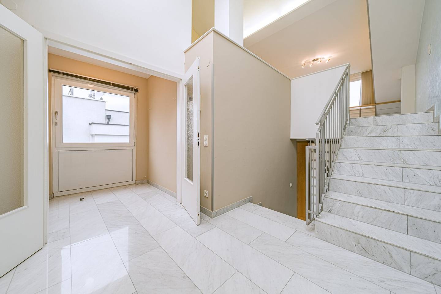 Panorama Stiftsblick - Villa mit großem Potential und flexibler Nutzung in begehrter Lage