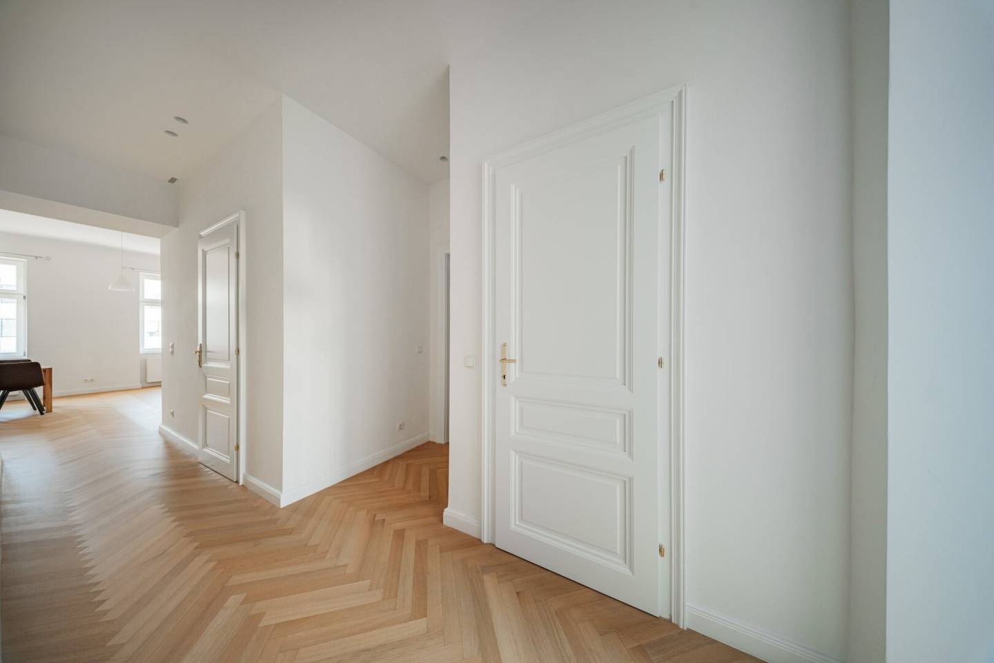 EXKLUSIVE 3-ZIMMER-WOHNUNG MIT 2 BADEZIMMERN UND ZEITLOSEM DESIGN AUF DER WIEDNER HAUPTSTRASSE