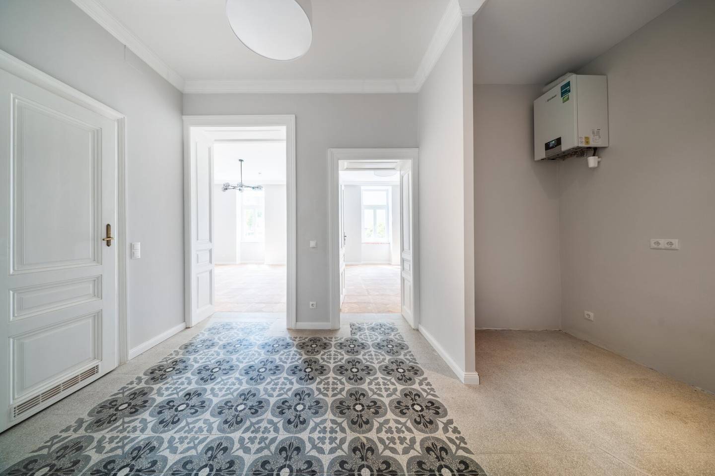 KERNSANIERTER ALTBAU-ERSTBEZUG IN BESTER GRINZINGER LAGE – 3 ZIMMER | KLASSISCHER WIENER CHARME