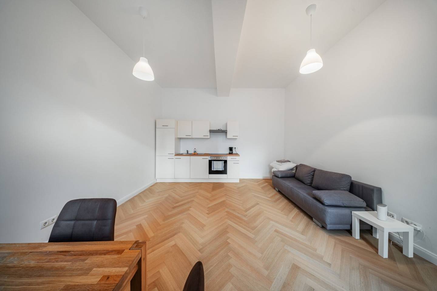 SANIERTE 3-ZIMMER-WOHNUNG MIT 2 BÄDERN + ABSTELLRAUM  AUF DER WIEDNER HAUPTSTRASSE