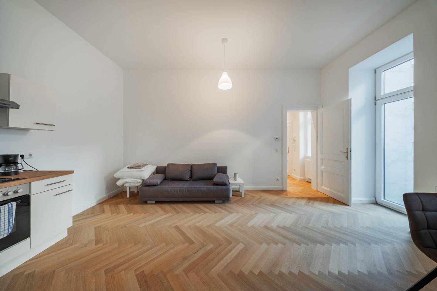 SANIERTE 3-ZIMMER-WOHNUNG MIT 2 BÄDERN + ABSTELLRAUM  AUF DER WIEDNER HAUPTSTRASSE