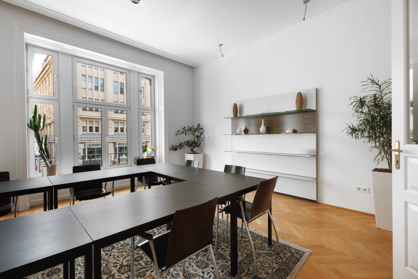 ALL-INCLUSIVE - EXKLUSIVES BÜRO MIT BLICK AM GRABEN UND STEPHANSDOM