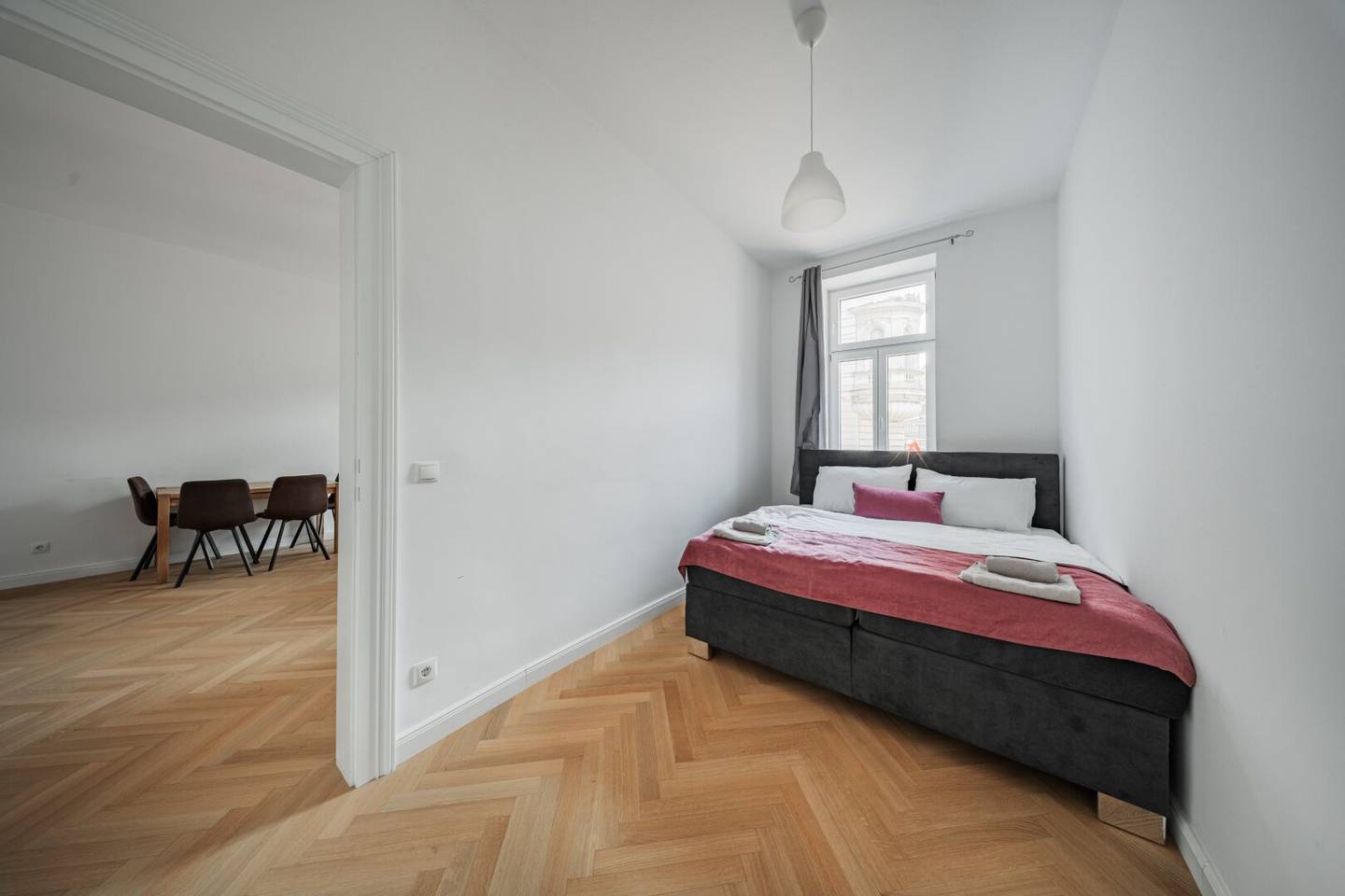GUT AUFGETEILTE 2 ZIMMER WOHNUNG AUF DER WIEDNER HAUPTSTRASSE
