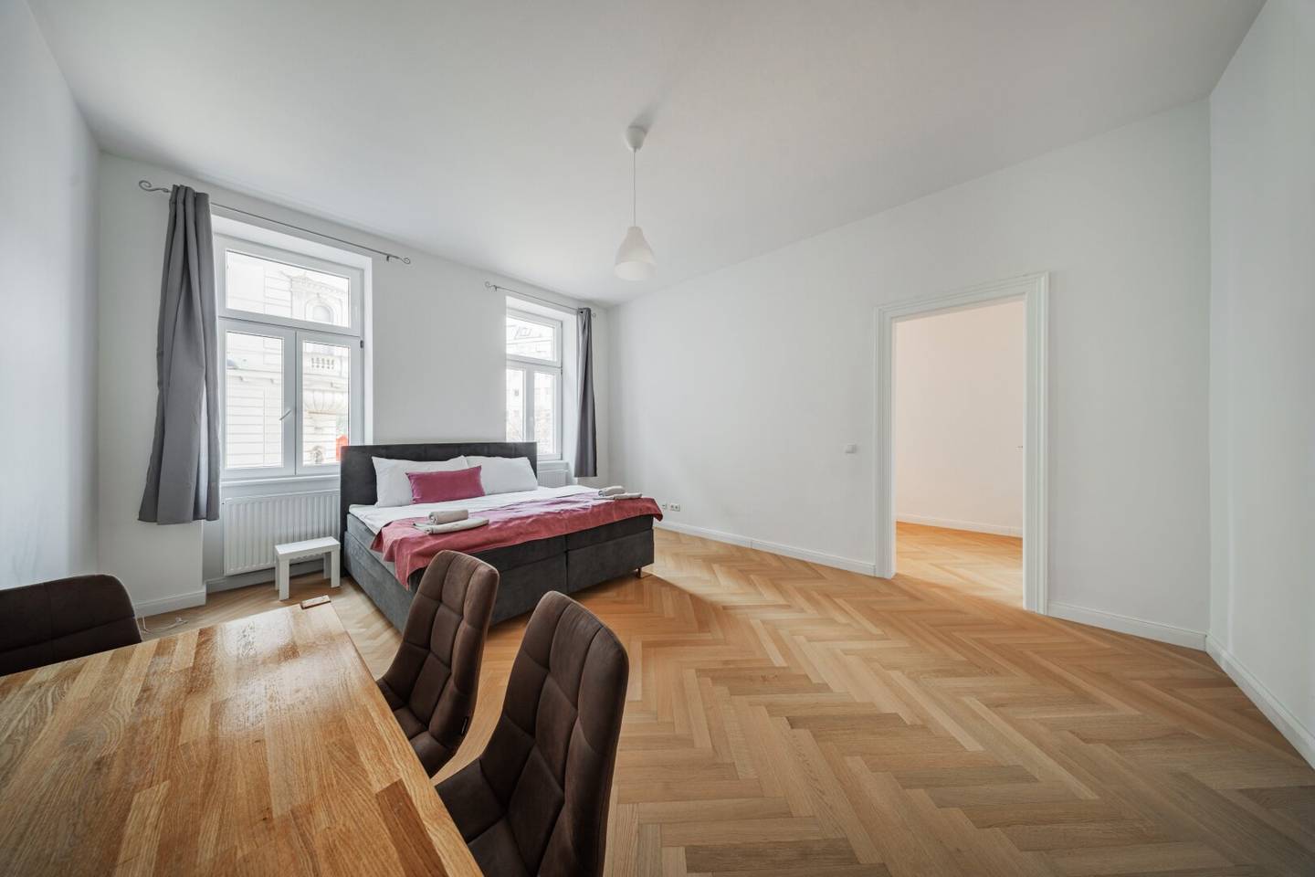GUT AUFGETEILTE 2 ZIMMER WOHNUNG AUF DER WIEDNER HAUPTSTRASSE