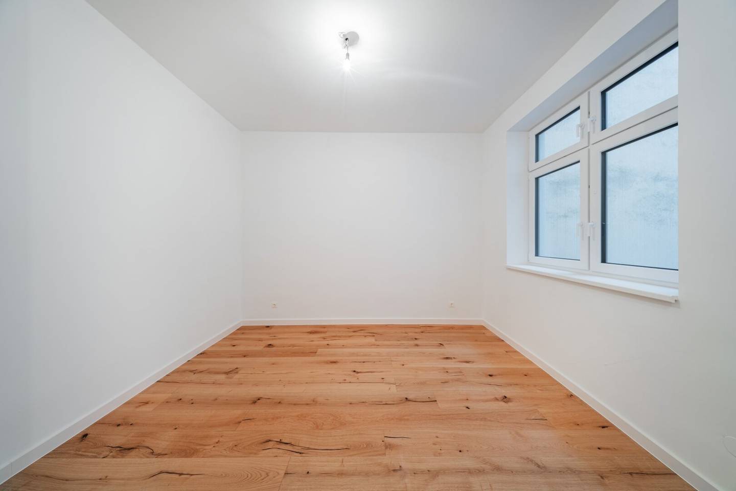 TOP MODERNE 2 ZIMMER ALTBAUWOHNUNG NÄHE SCHLOSS BELVEDERE