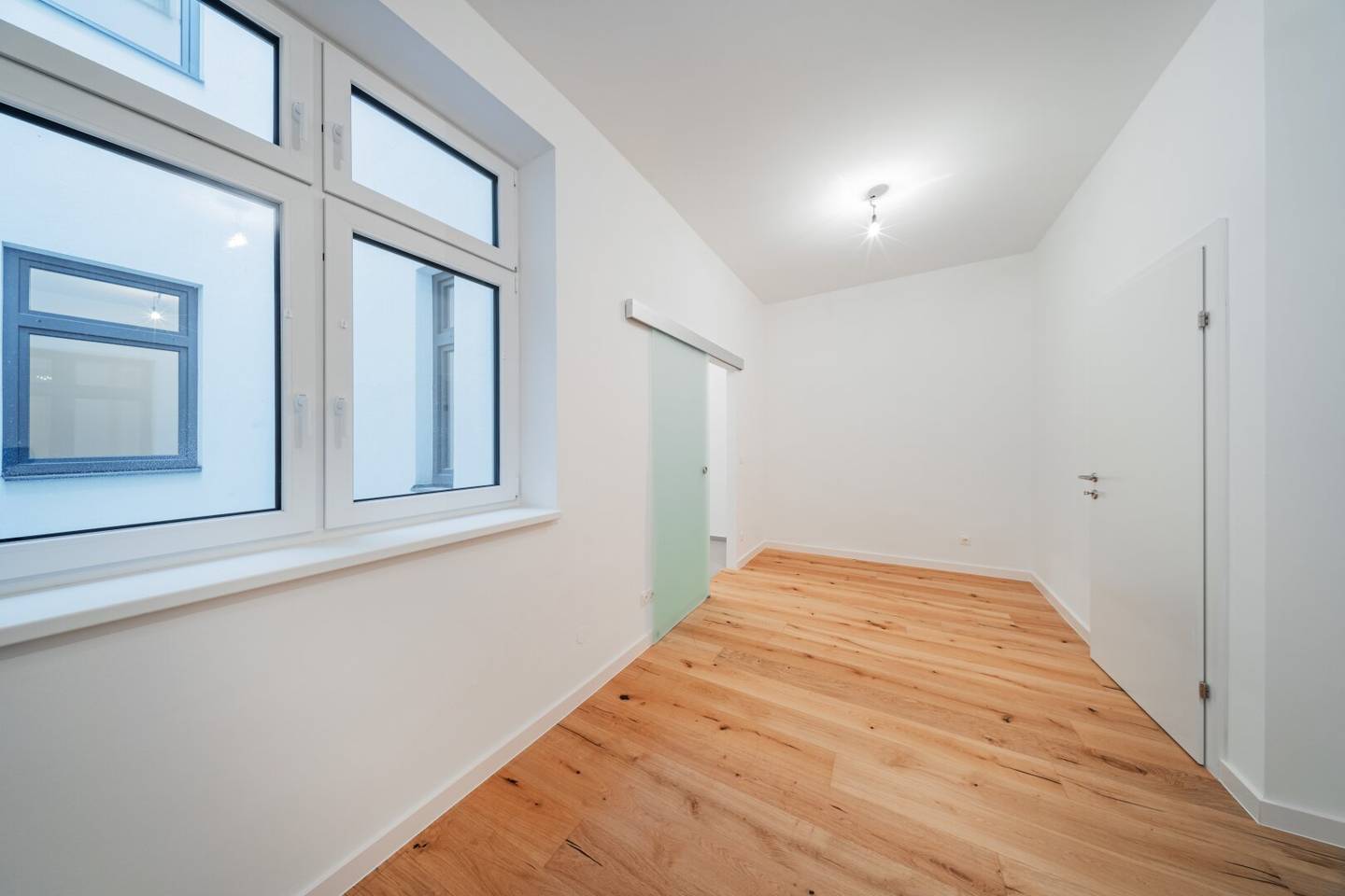 TOP MODERNE 2 ZIMMER ALTBAUWOHNUNG NÄHE SCHLOSS BELVEDERE