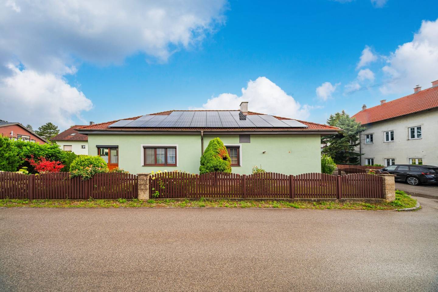 EINFAMILIENHAUS KORNEUBURG MIT PV-ANLAGE&amp; BATTERIESPEICHER - GÜNSTIG &amp; UNABHÄNGIG WOHNEN