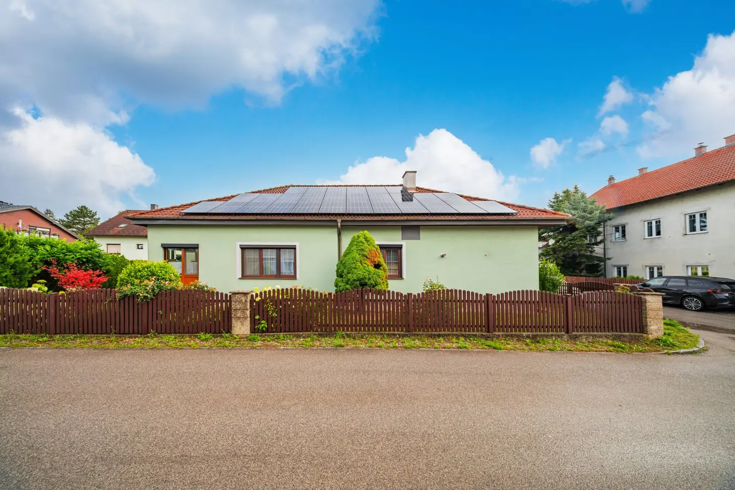 EINFAMILIENHAUS KORNEUBURG MIT PV-ANLAGE & BATTERIESPEICHER - GÜNSTIG & UNABHÄNGIG WOHNEN