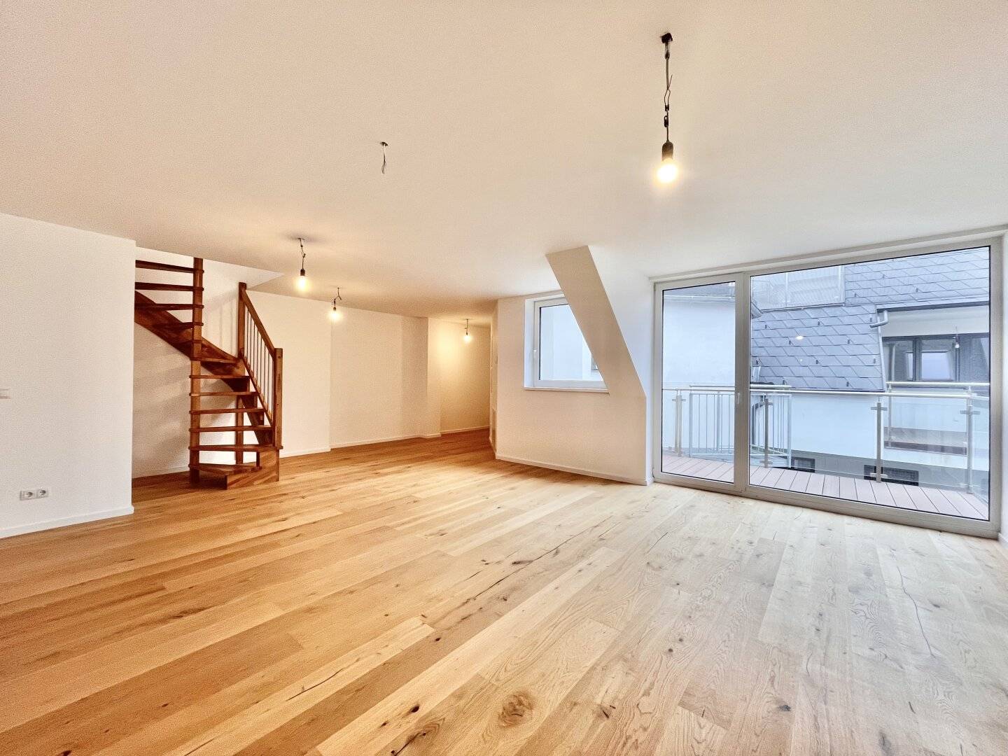 HELL UND MODERN- 3 ZIMMERWOHNUNG MIT BALKON UND TERRASSE AUF 2 EBENEN  NÄHE SCHLOSS BELVEDERE