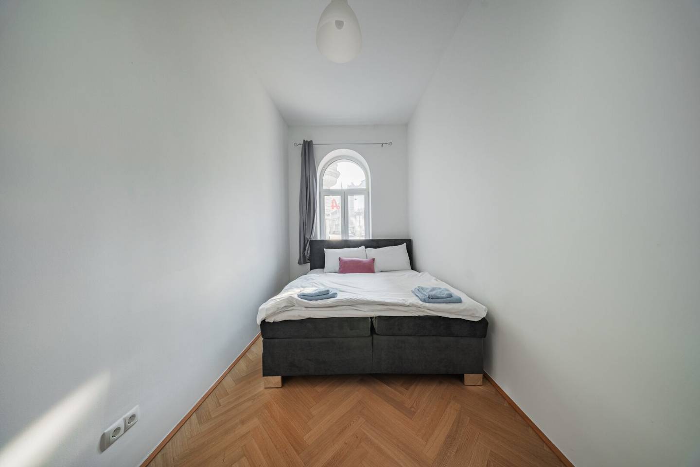 HELL UND MODERN- 2 ZIMMERWOHNUNG AUF DER WIEDNER HAUPTSTRASSE