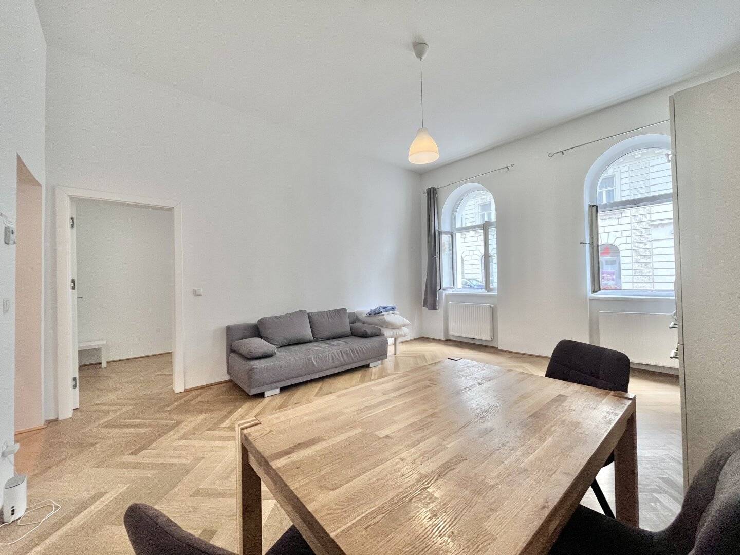 HELL UND MODERN- 2 ZIMMERWOHNUNG AUF DER WIEDNER HAUPTSTRASSE