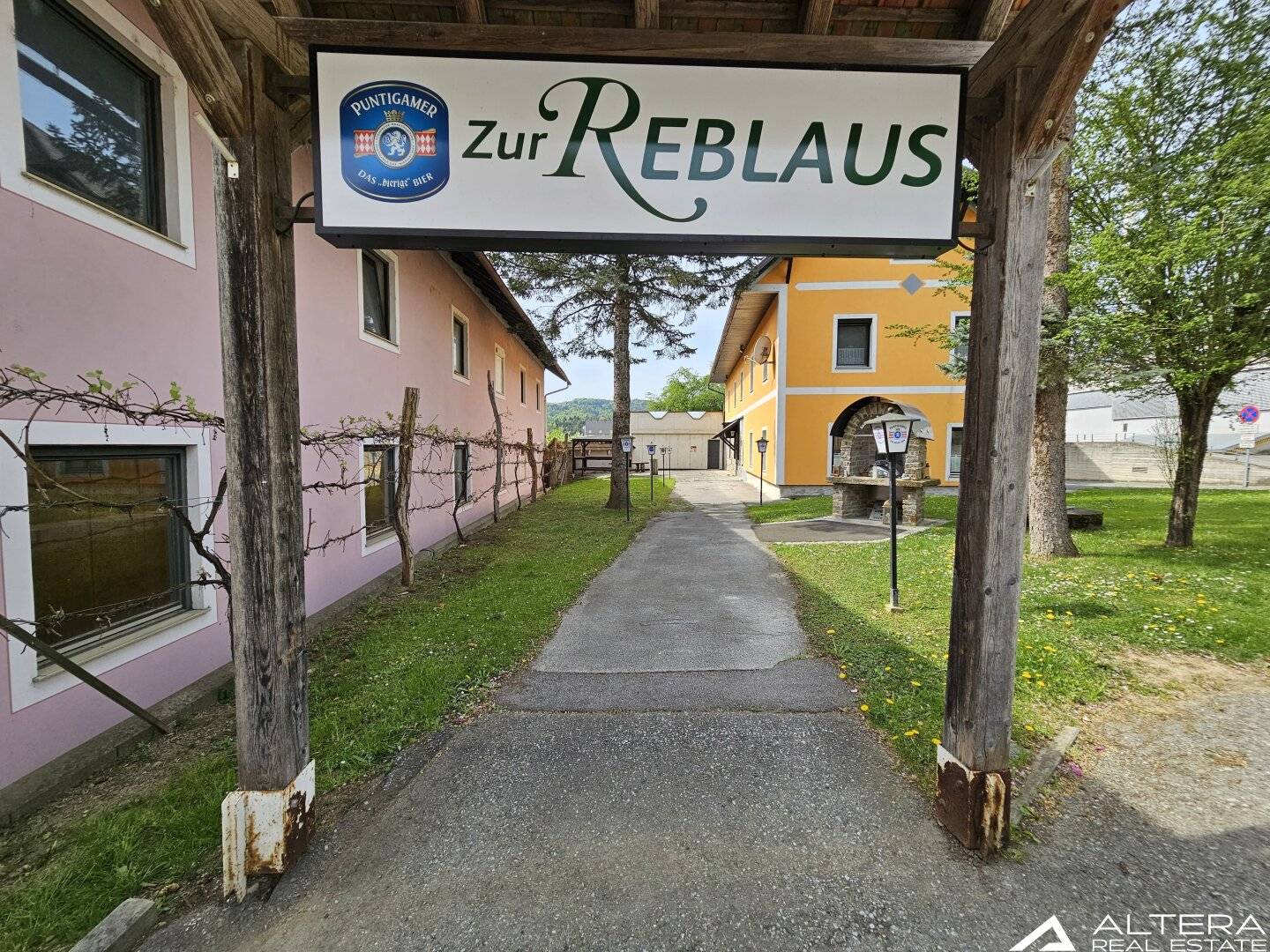 St. Nikolai im Sausal! - Haus mit Potential für mehrere Wohneinheiten und auch für Gastronomie in guter und zentraler Dorflage!