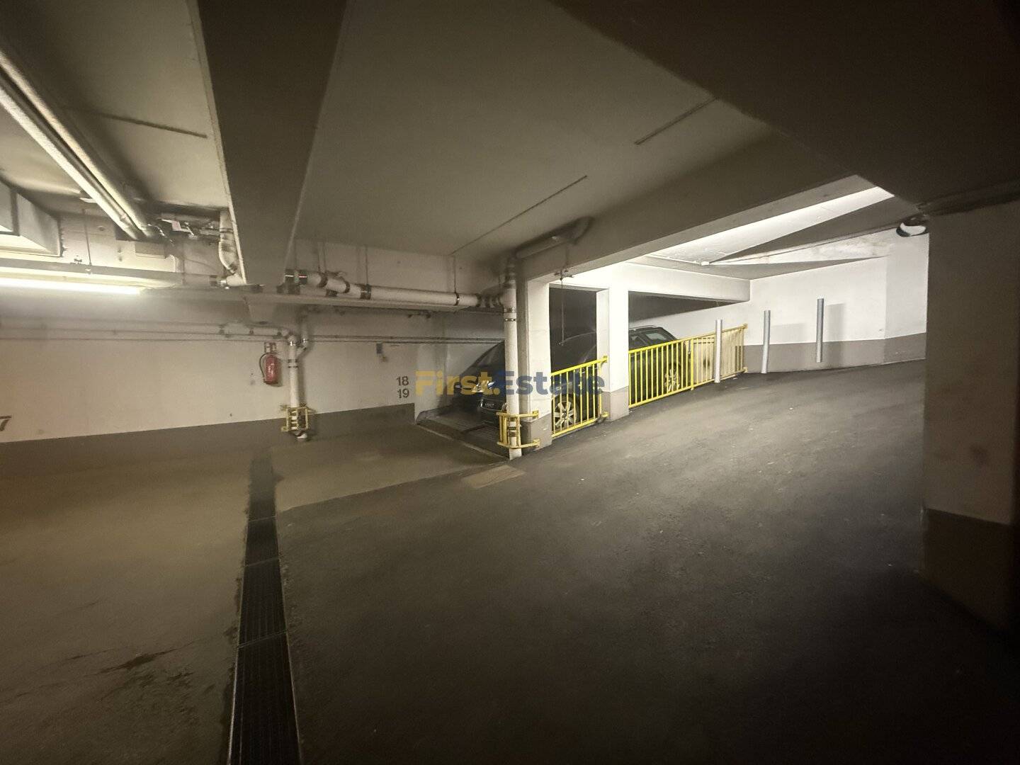 Garagenstellplatz zu Mieten nähe Hugo-Wolf-Park