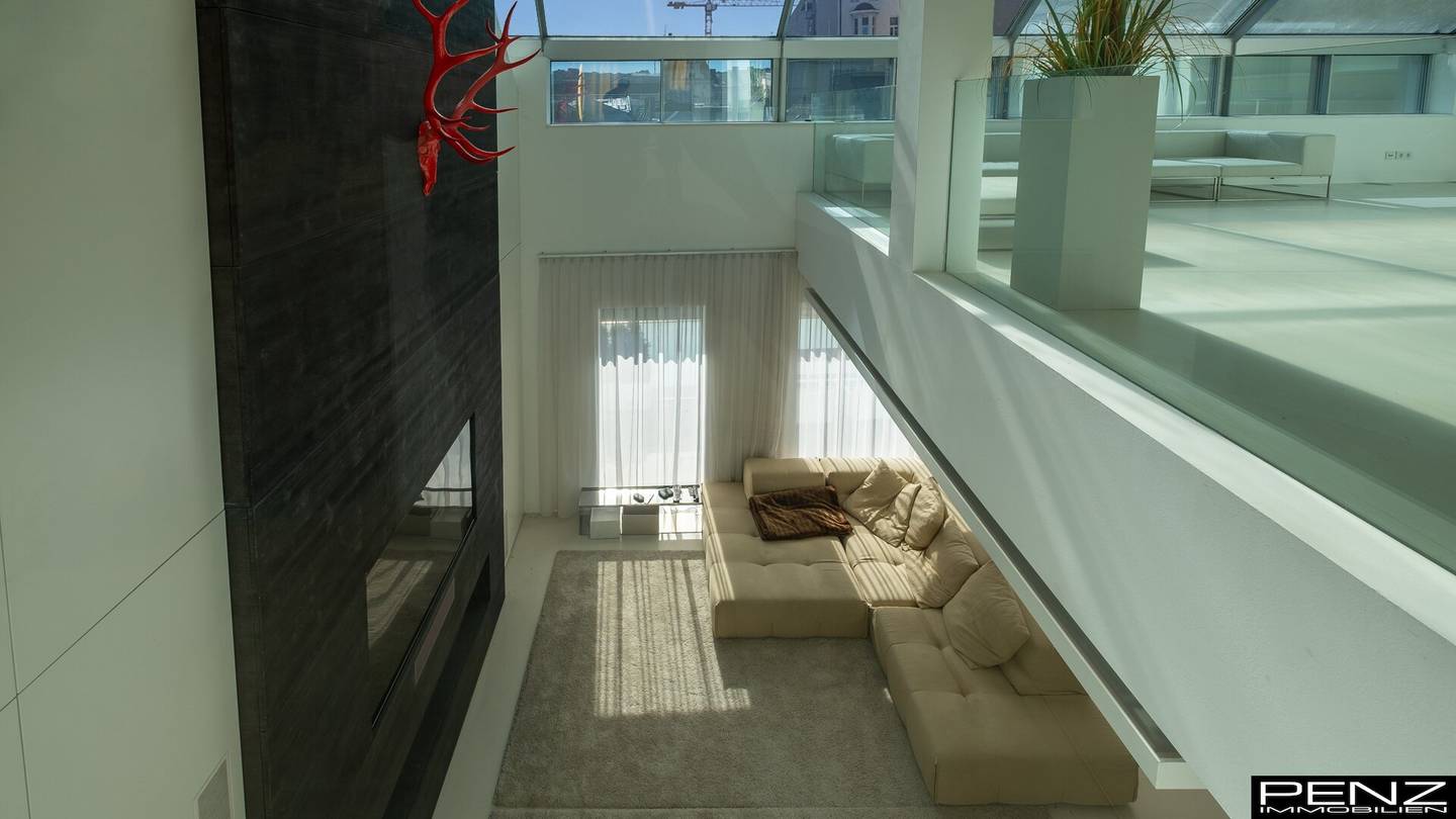 LINZ Innenstadt: Urbaner Luxus – Penthouse mit Dachpool und Rundumblick