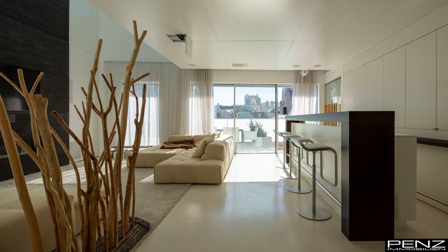 LINZ Innenstadt: Urbaner Luxus – Penthouse mit Dachpool und Rundumblick