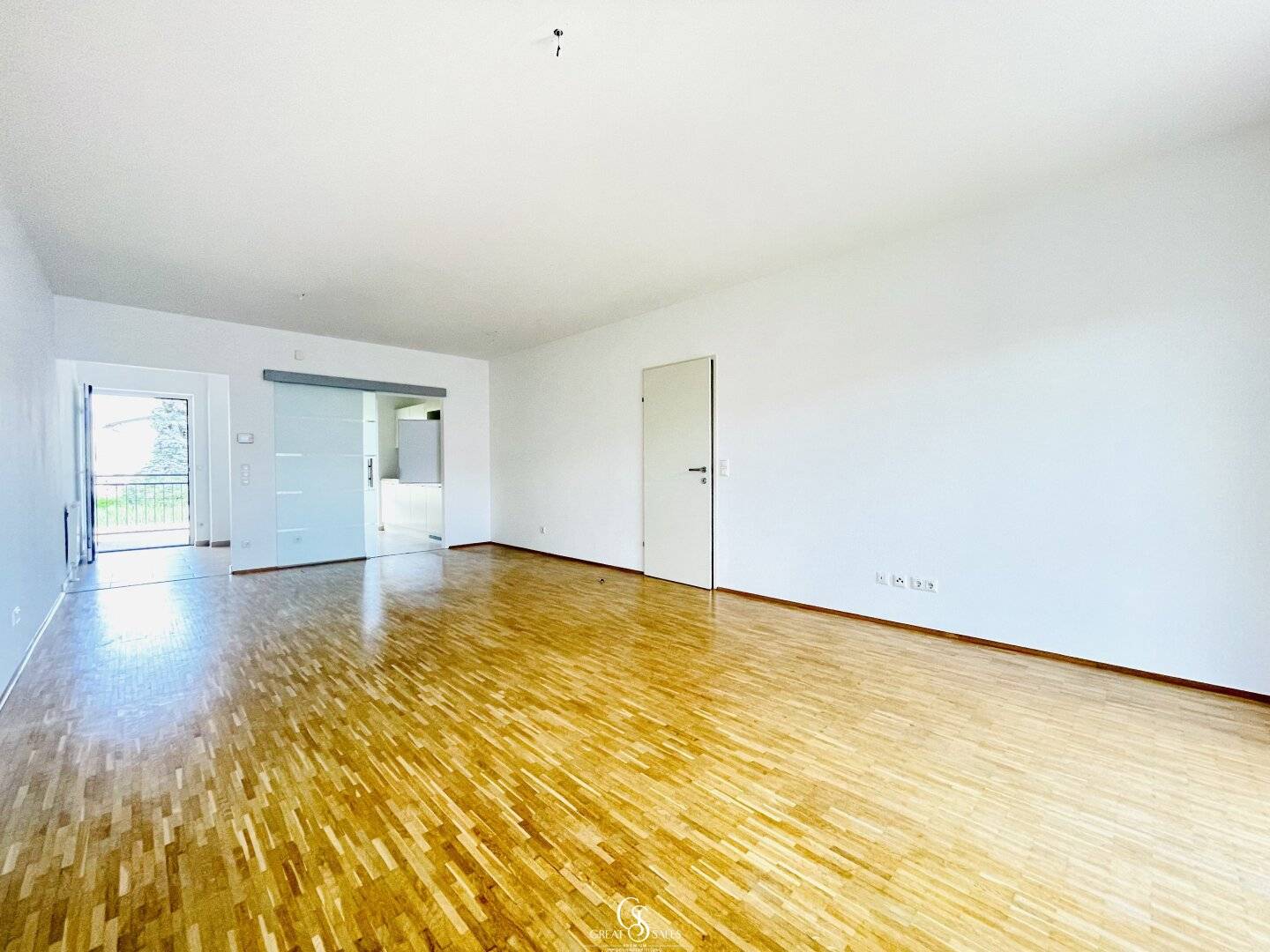 Attraktive und helle 3-Zimmer-Eigentumswohnung mit großem Balkon & Parkplatz!