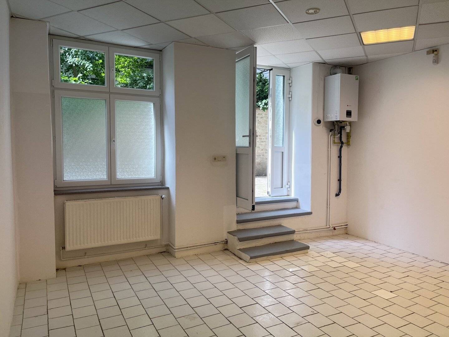 Bräuhausgasse - hofseitiges Souterrainlokal mit Garten bzw. Terrasse zu vermieten