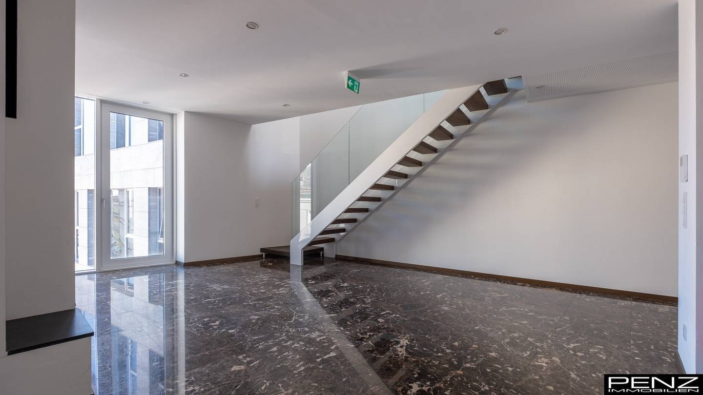 LINZ Taubenmarkt: Exklusive Maisonette mit 160 m² Dachterrasse & zwei Balkonen
