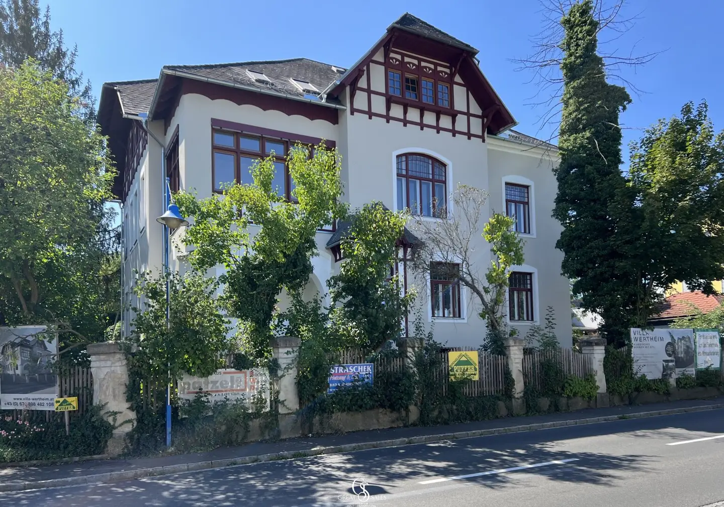 Stilvolle Belletage mit außergewöhnlichem Verandazimmer in der Villa Wertheim - inkl. Parkplatz & Keller - Erstbezug!