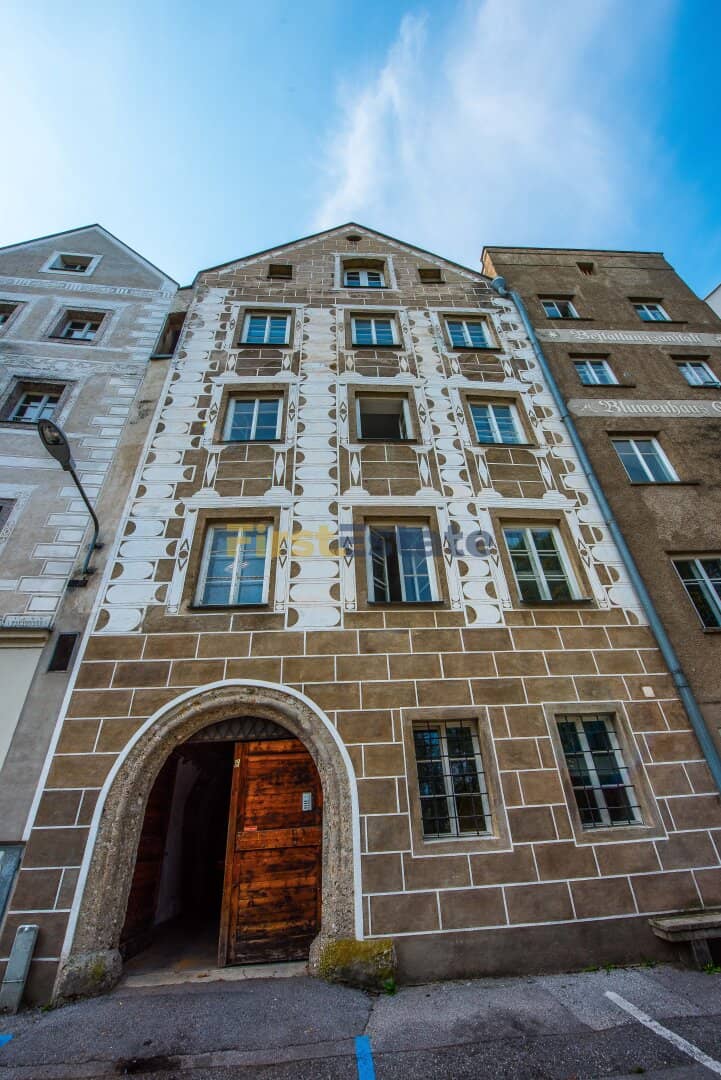 Schönes Altbau Zinshaus an der Enns