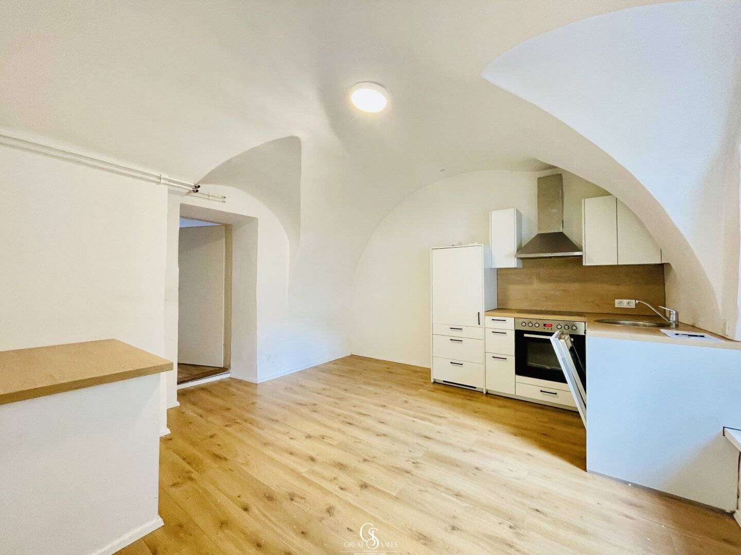 Kompakte 2-Zimmer-Stadtwohnung mit moderner Marken-Küche!
