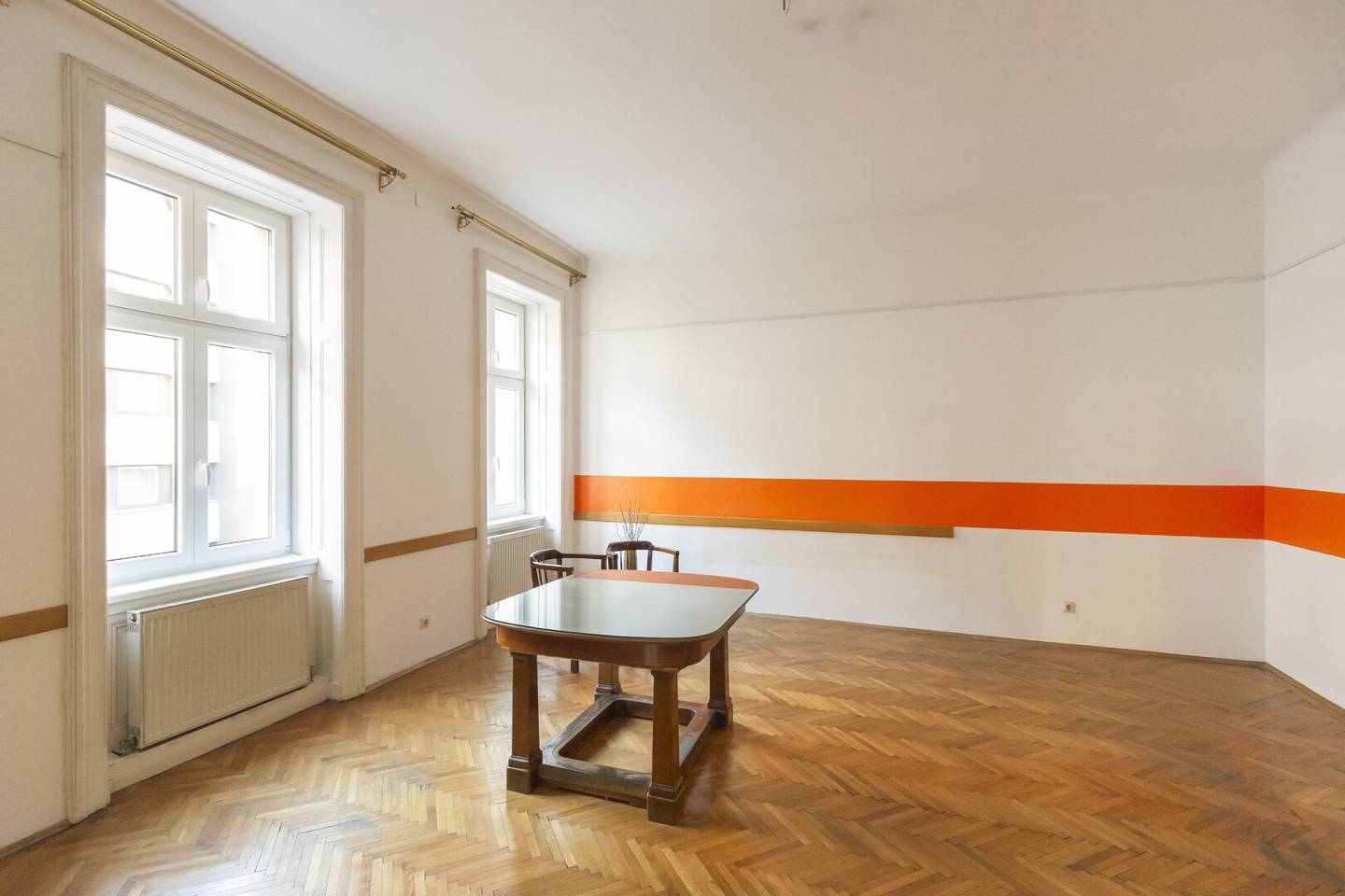 Müllnergasse - repräsentativer 8 Zimmer Altbau mit zwei Eingängen und Garage