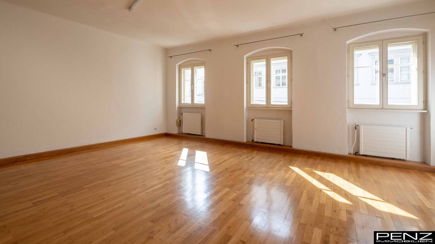 LINZ: Attraktive Büro- oder Praxisfläche direkt an der Landstraße