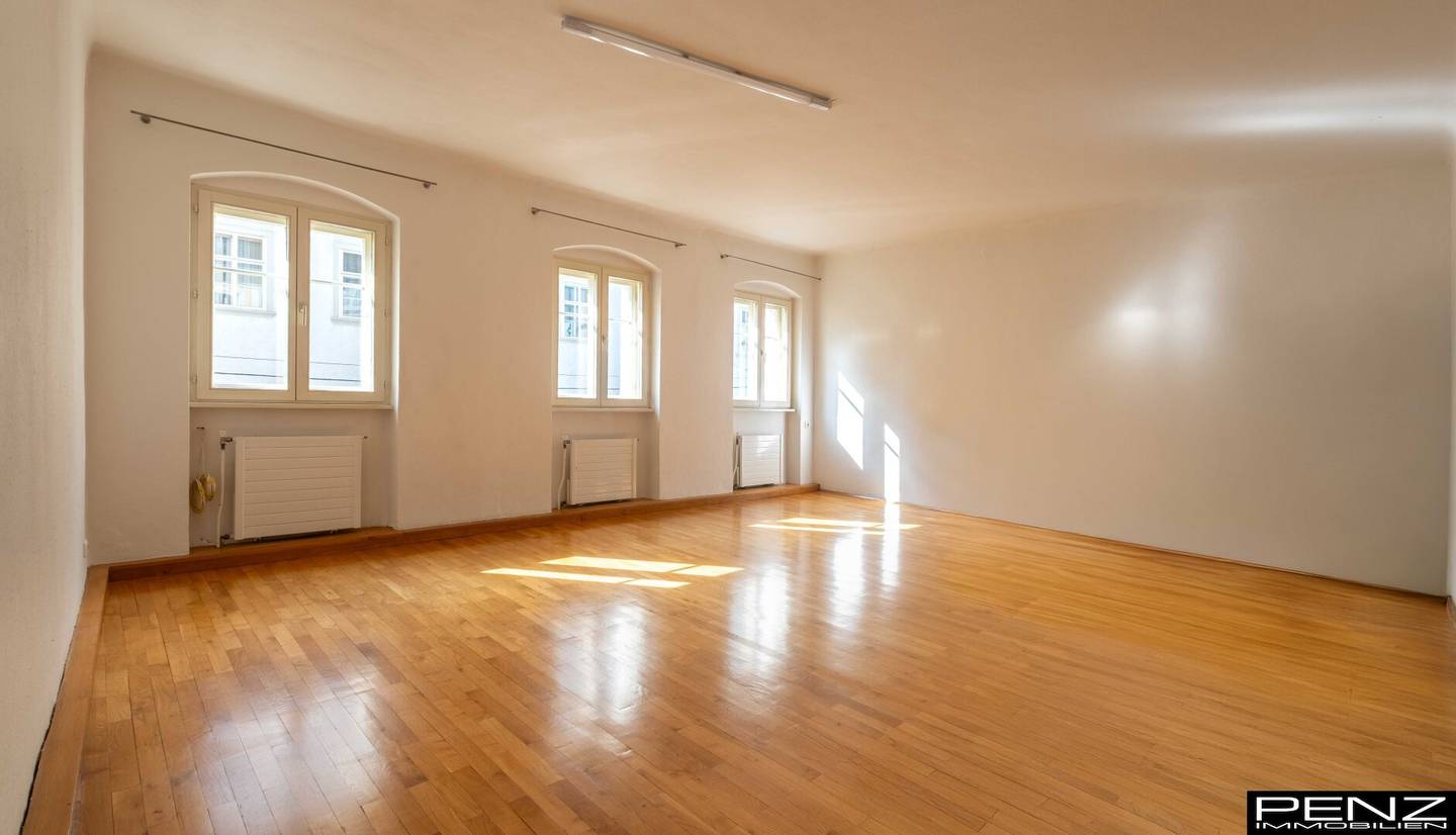 LINZ: Attraktive Büro- oder Praxisfläche direkt an der Landstraße