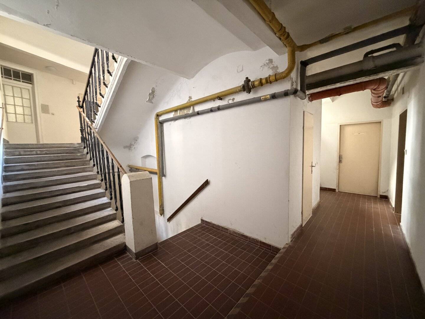 Greinergasse - 30,00m2 Lager im Souterrain zu vermieten