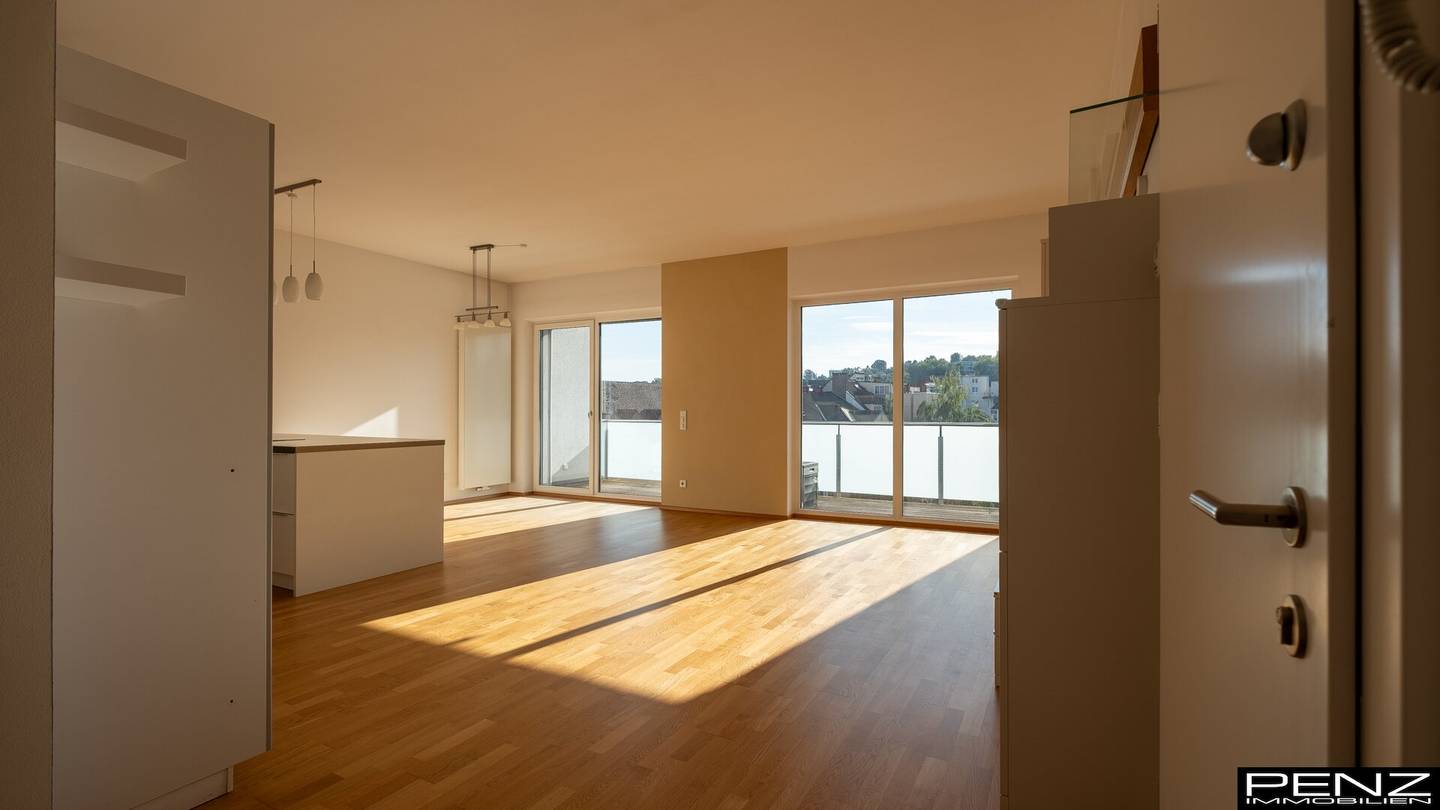 LINZ Innenstadt: Zentrale Ruhelage mit Altbauflair und sonnigem Innenhof