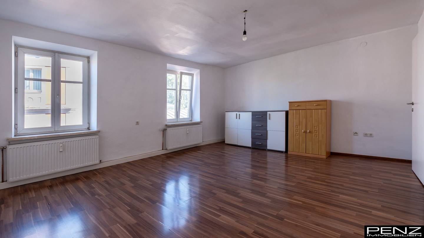 MAUERKIRCHEN: Attraktives Zinshaus - Renditeobjekt mit Garten & Gastterrasse!