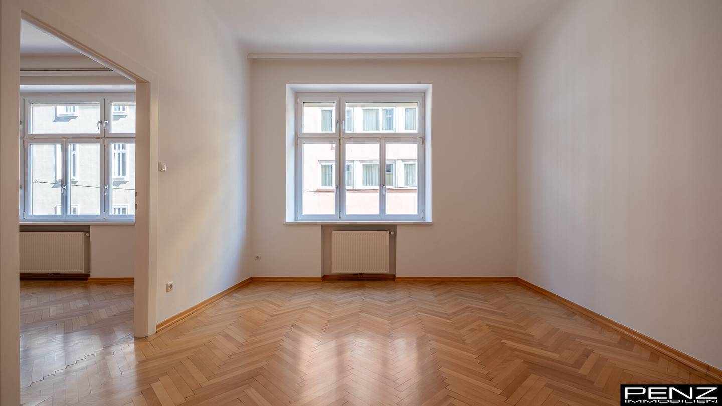 LINZ: Downtown - Work and or Live