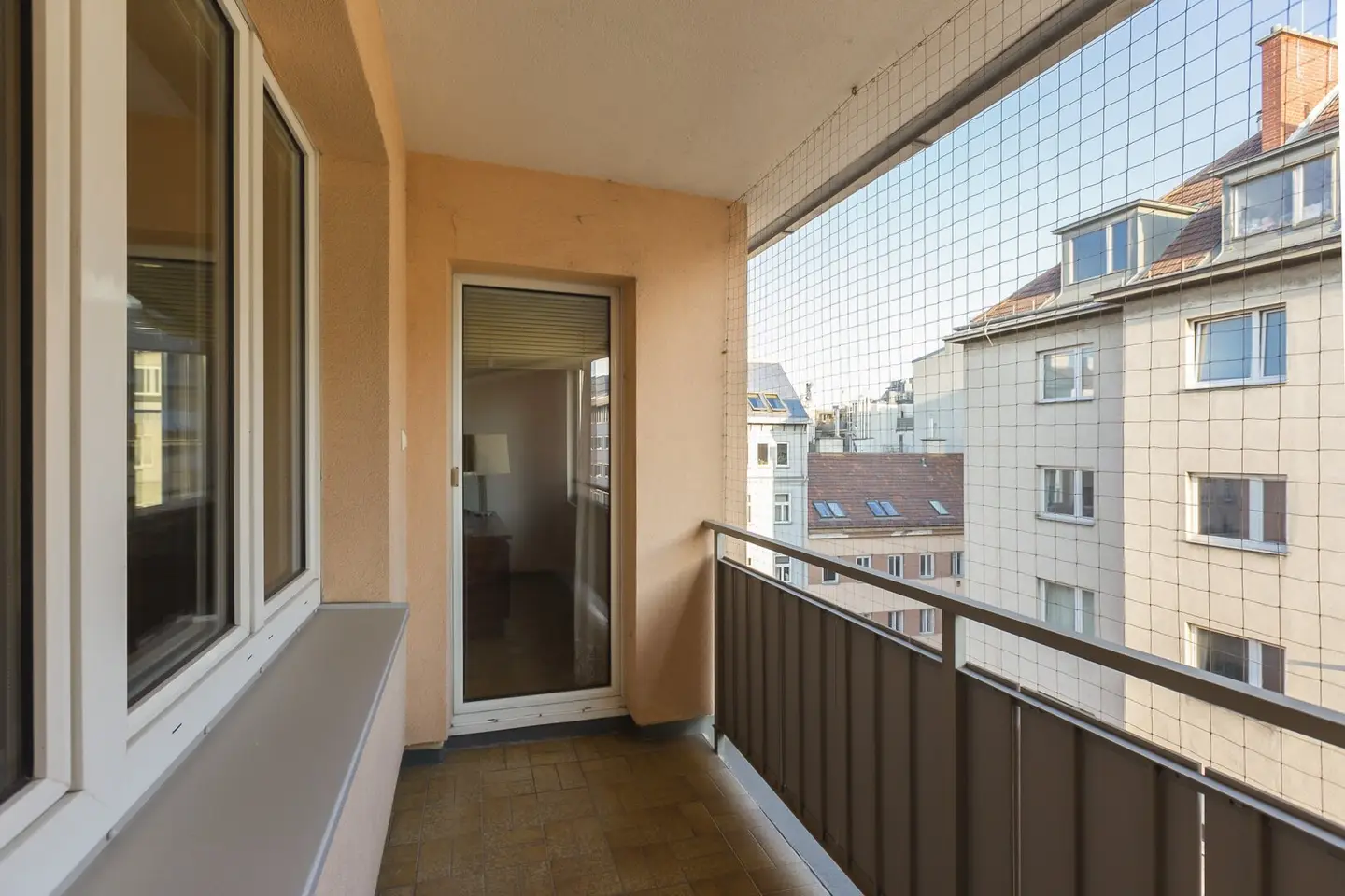Denisgasse - Nähe U4 Friedensbrücke, 4 Zimmer Neubau mit Loggia