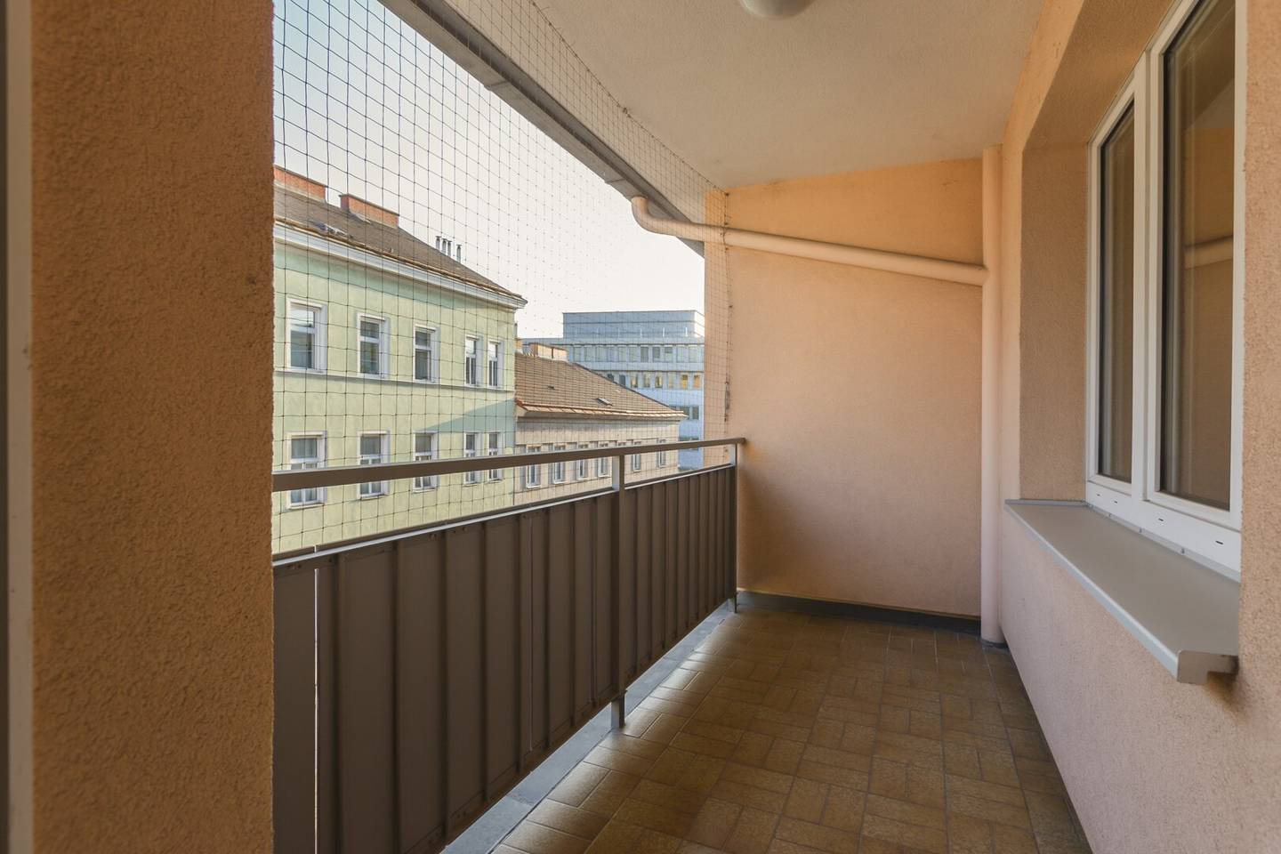 Denisgasse - Nähe U4 Friedensbrücke, 4 Zimmer Neubau mit Loggia