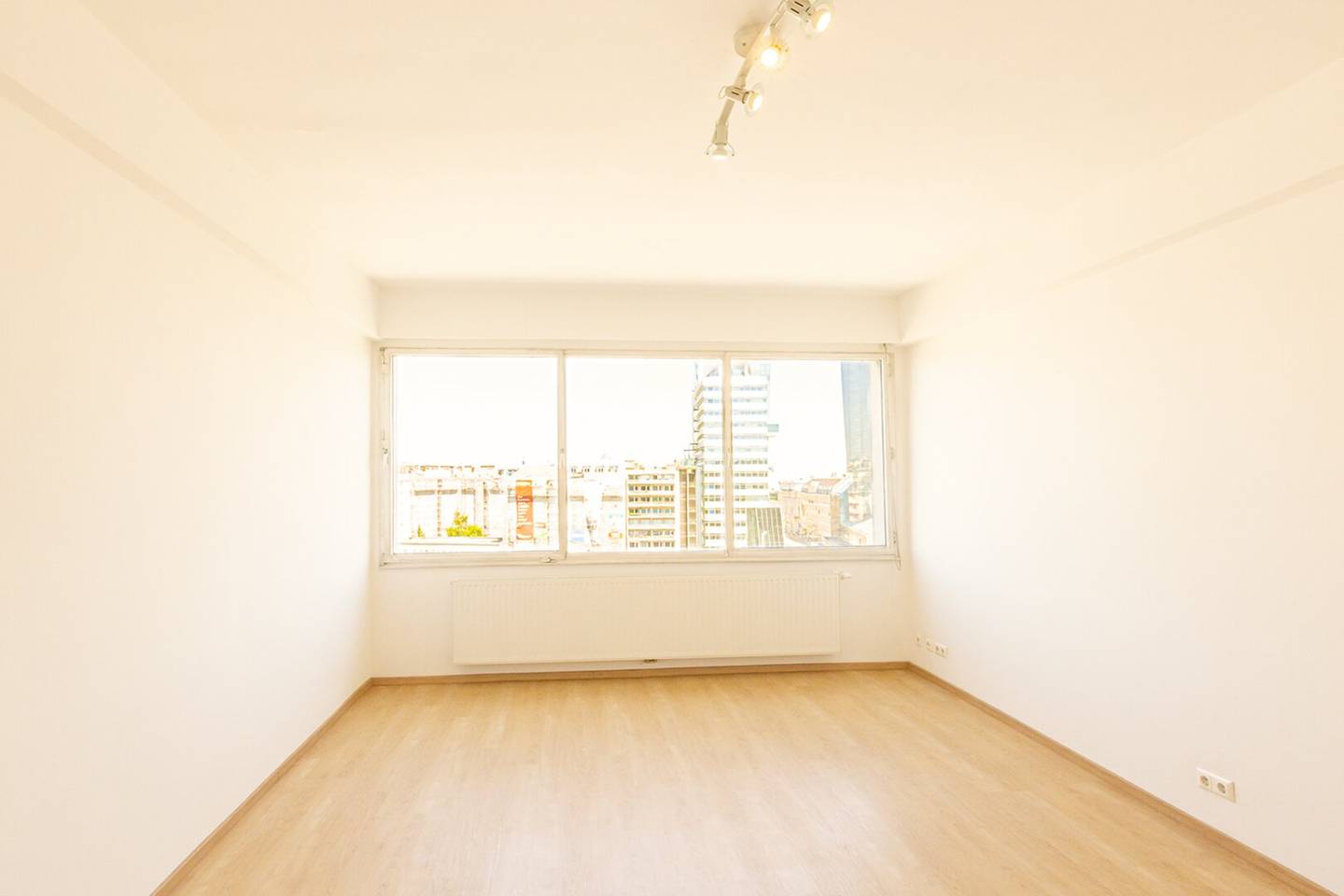 U1/U4 Schwedenplatz - charmantes Büro mit Fernblick im 7. Liftstock zu vermieten