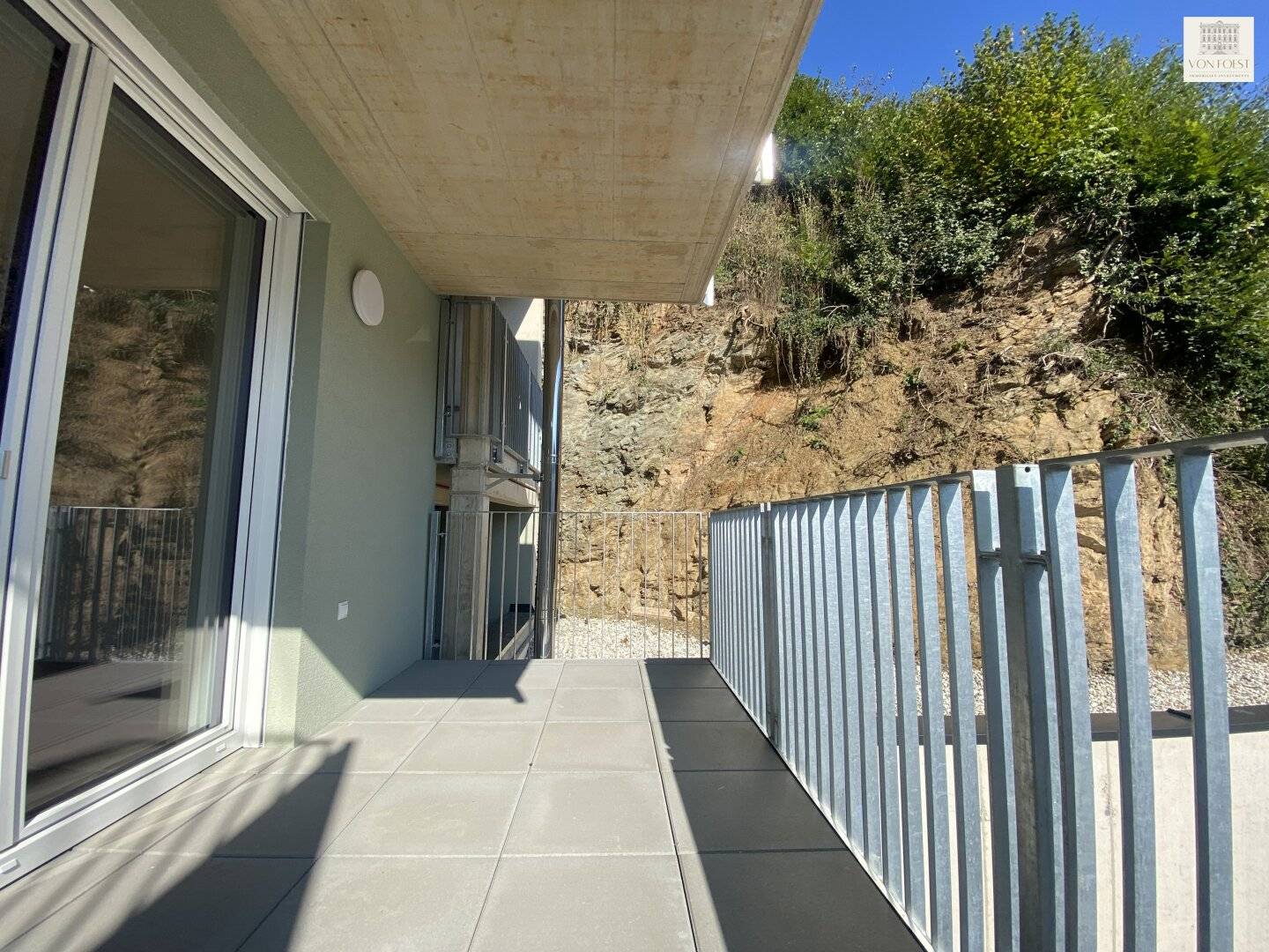 URBAN.MODERN.WITH DISTANT VIEW - Spacious 3-room apartment with 2 balconies - Flatshare suitable