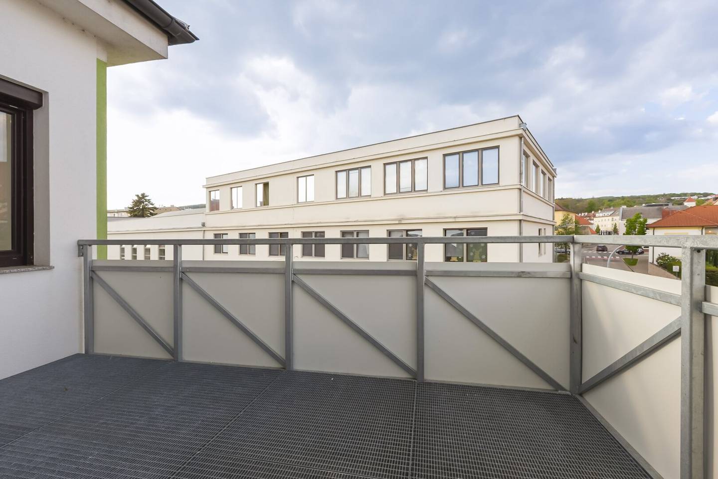 Josef Reichl-Gasse - 4 room new build with balcony in central location
