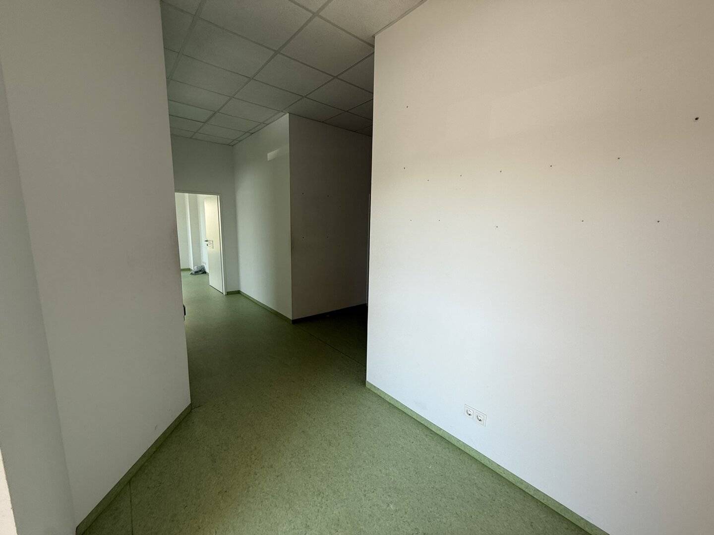 Moderne Büro-/Praxisfläche 149m² in Leobersdorf mit Klima!