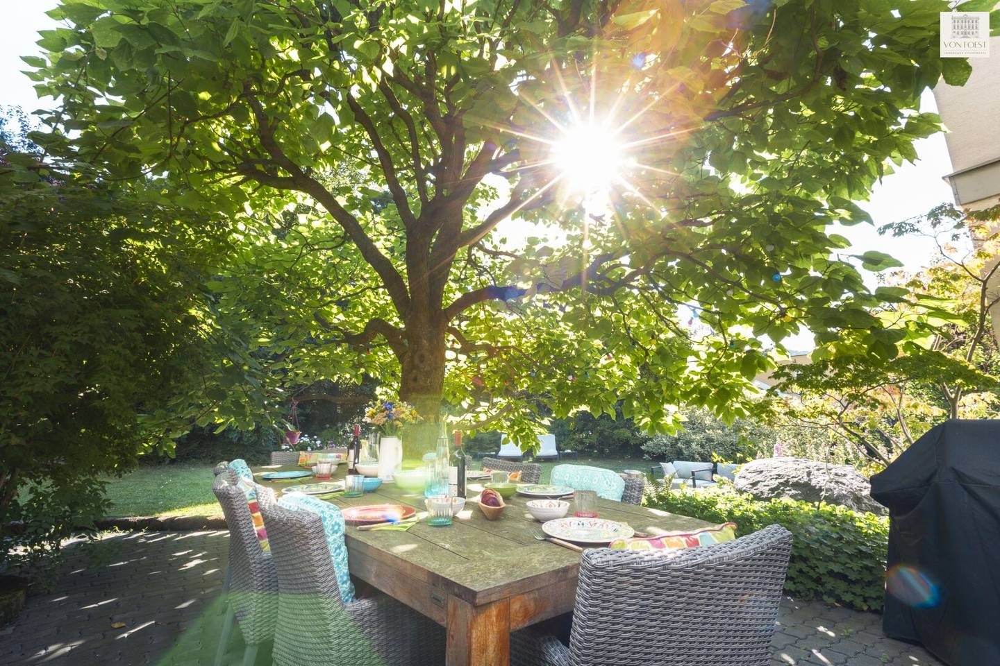 Architect-designed villa surrounded by an idyllic garden jewel in Ober St. Veit - Living with potential and space for your personal vision
