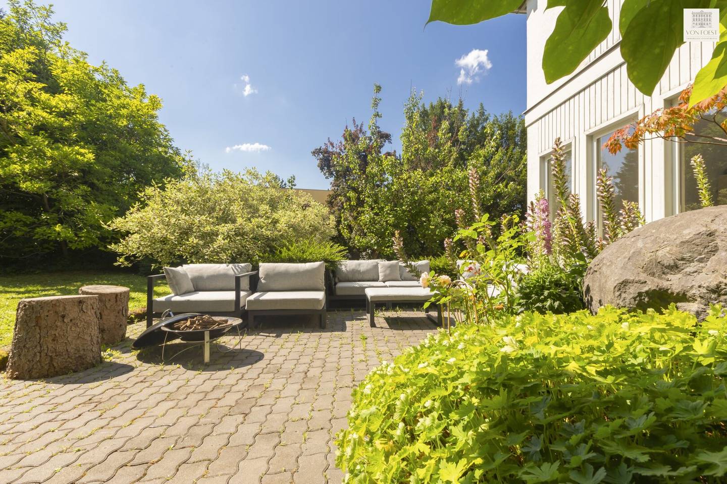 Architektenvilla umgeben von einem idyllischen Gartenjuwel in Ober St. Veit - Wohnen mit Potenzial und Raum für Ihre persönliche Vision