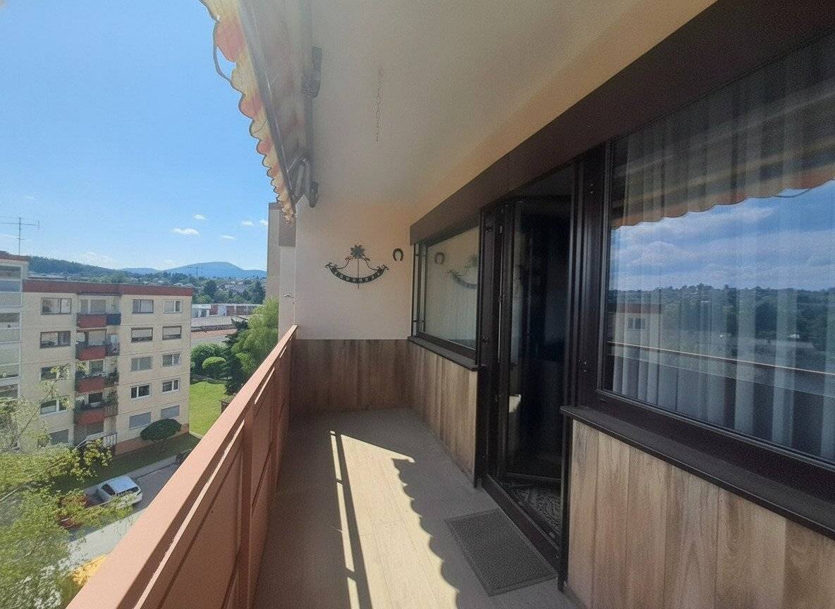 SONNIG-NATURNAH-STADTNAH, gepflegte 3 ZI mit Loggia 5./ letzter Stock-wunderschöne Aussichtslage/Garage, Allg.Garten
