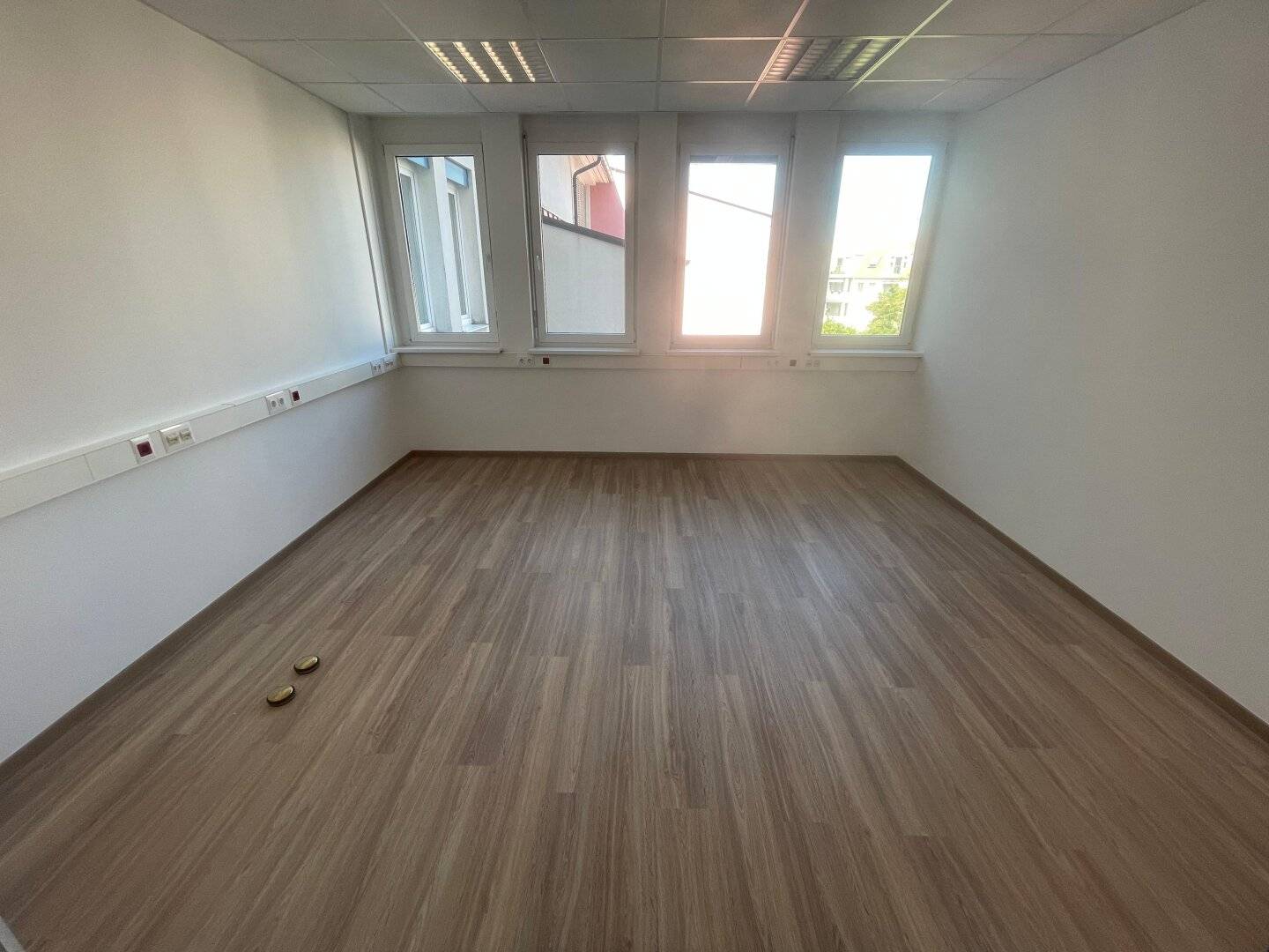 ABC2000 - modernes helles 3 Zimmerbüro !