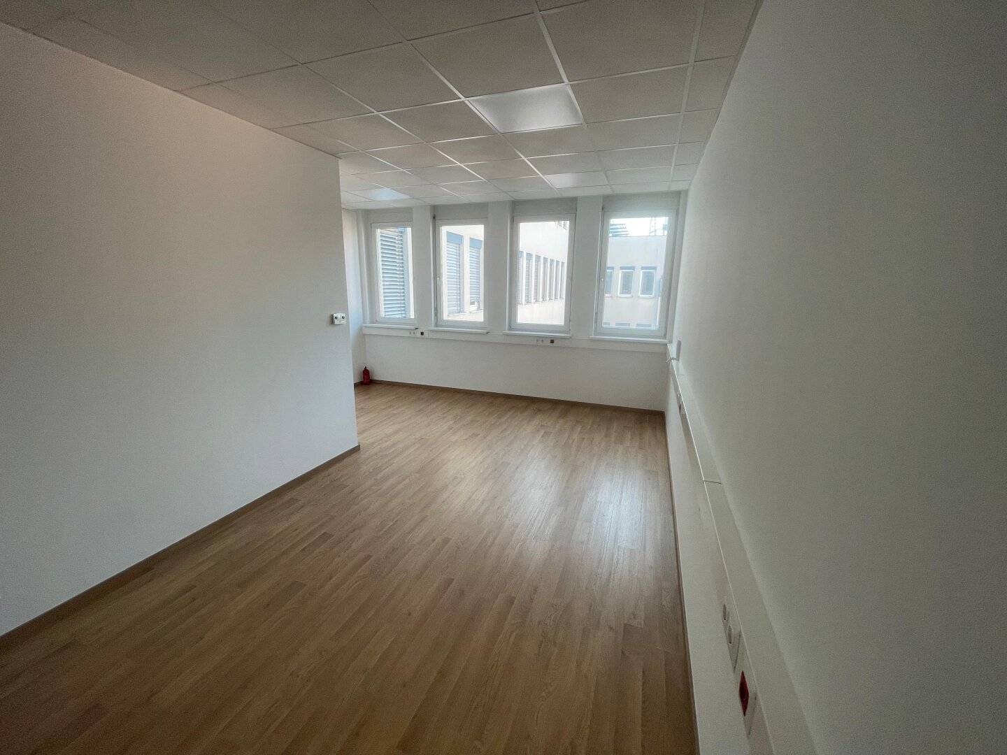 ABC2000 - modernes 2 Zimmerbüro!
